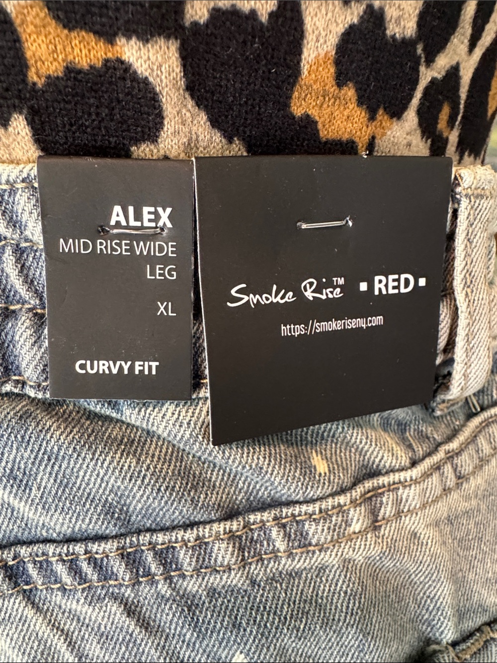 Smoke RIse RED Embroidered Acid-Wash Curvy Cargo Jeans in Blue NWT  Sz XL - Picture 5 of 14
